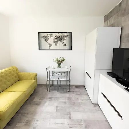 Hello Broniewskiego Miejski 350 M Do Plazy Apartman